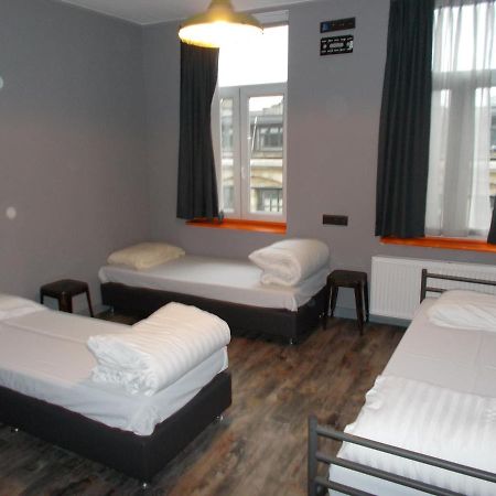 Urban City Centre Hostel Brussels Exterior photo