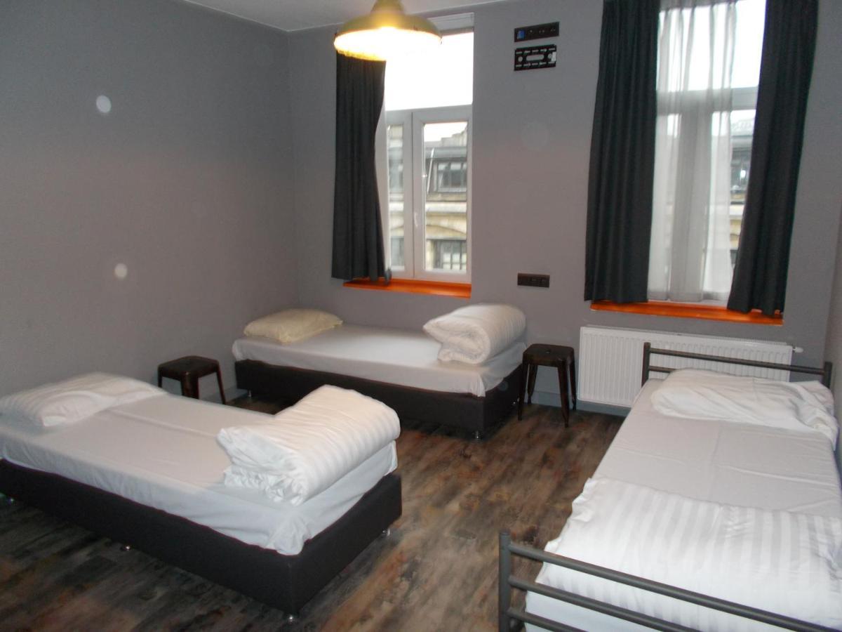 Urban City Centre Hostel Brussels Exterior photo