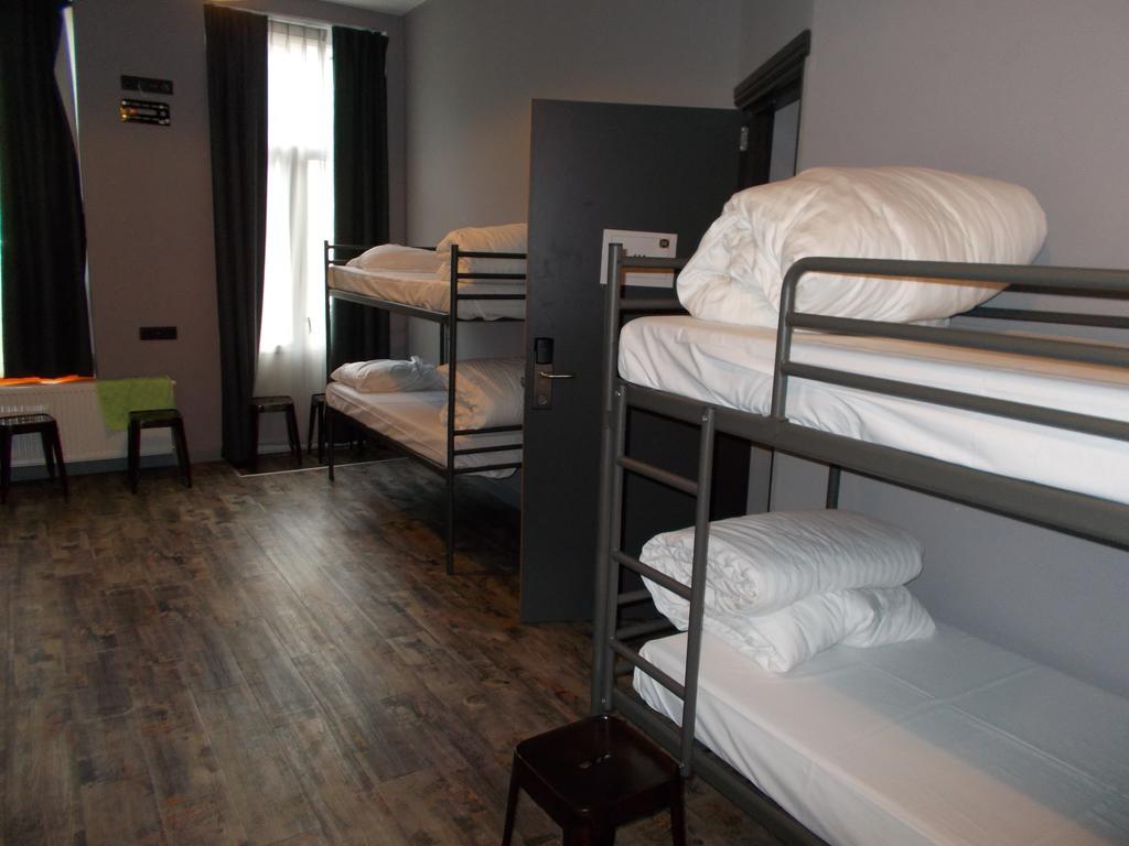 Urban City Centre Hostel Brussels Exterior photo