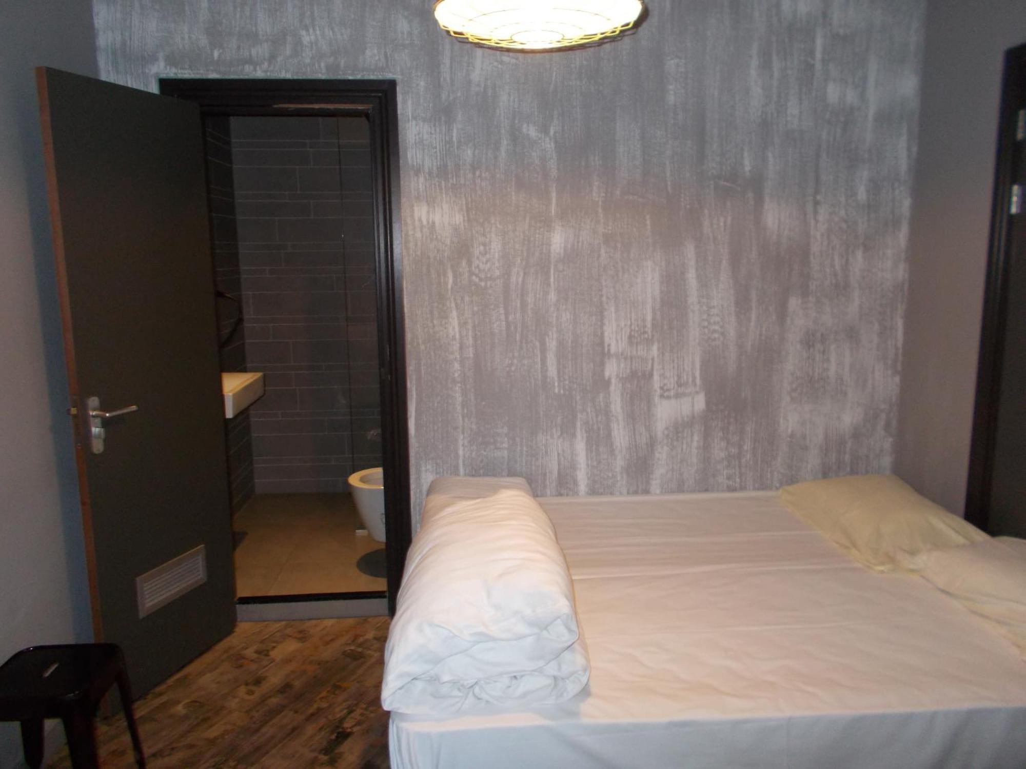 Urban City Centre Hostel Brussels Exterior photo